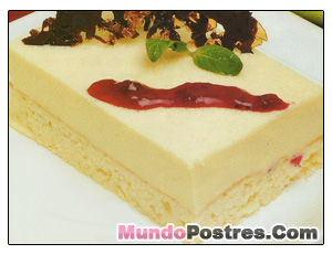 Borracho de frambuesa y mousse de vainilla