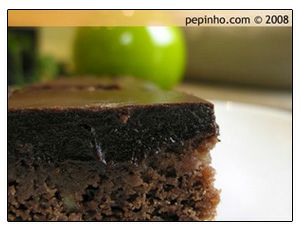 Pastel de cacao y Coca Cola