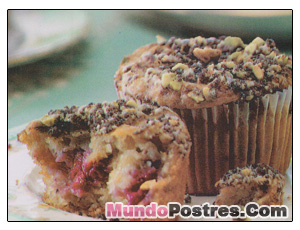 muffins de manzana y frutillas
