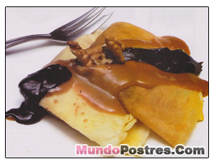 panqueque con dulce de leche y nueces